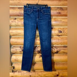 American Eagle Dark Wash Skinny Jeans Size 6 Regular